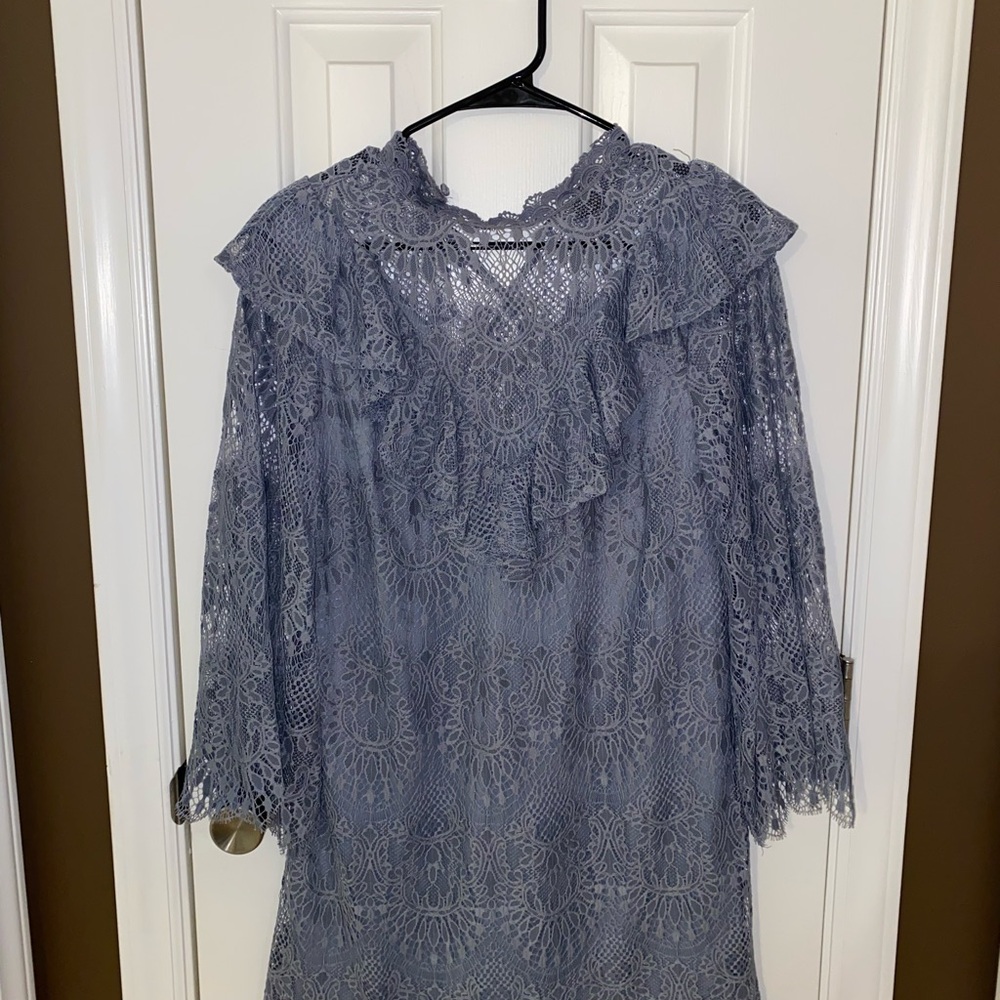 Vici Lace Dress in Soft Blue